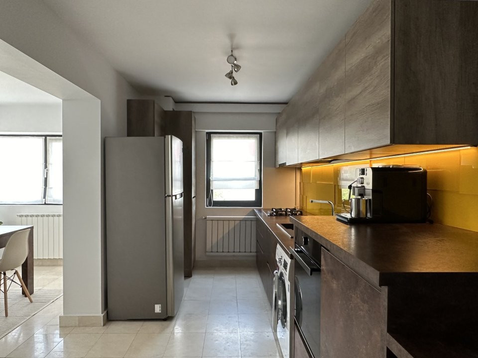 Apartament 2 camere,UNIRII-BD.Mircea Voda, centrala proprie, an 2016, etaj 3/8