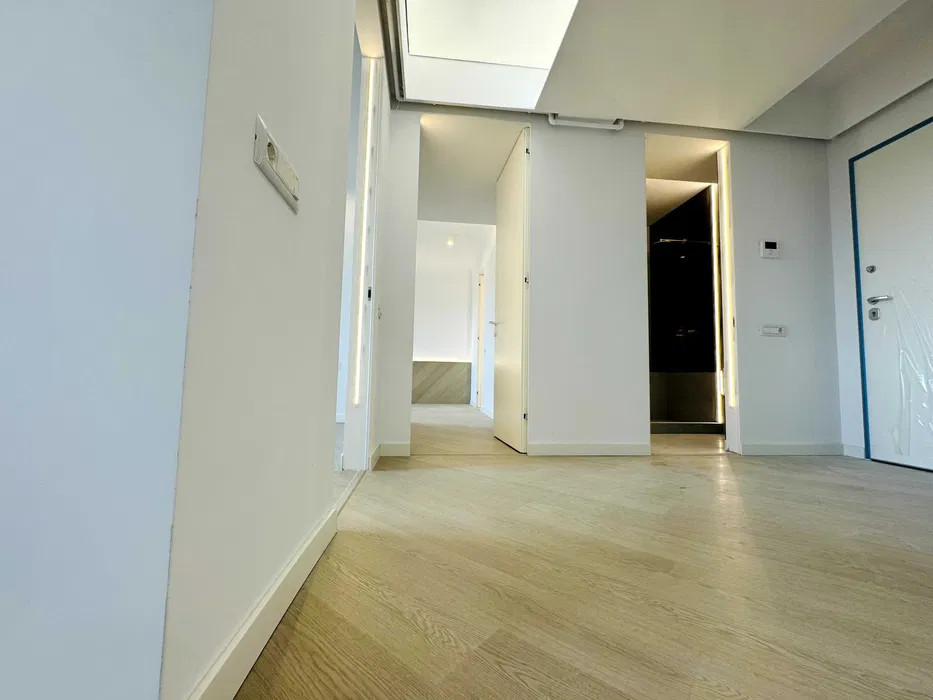 Apartament 3 camere,CORTINA NORTH,centru Fitness si Wellness cu bazin de inot