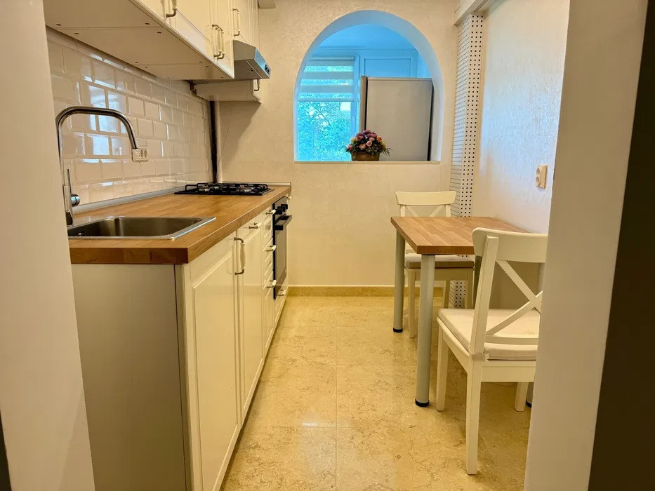 Apartament 2 camere,P-TA MUNCII, etaj 5/10, renovat si utilat, mobilat