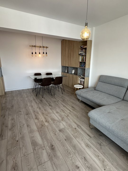 Apartament 3 camere,MIHAI BRAVU, decomandat,centrala proprie 