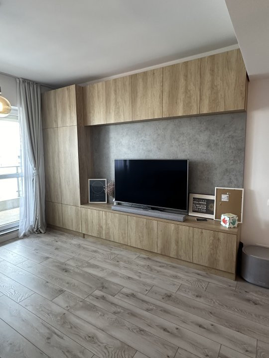 Apartament 3 camere,MIHAI BRAVU, decomandat,centrala proprie 