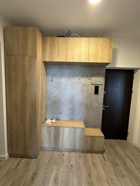 Apartament 3 camere,MIHAI BRAVU, decomandat,centrala proprie 