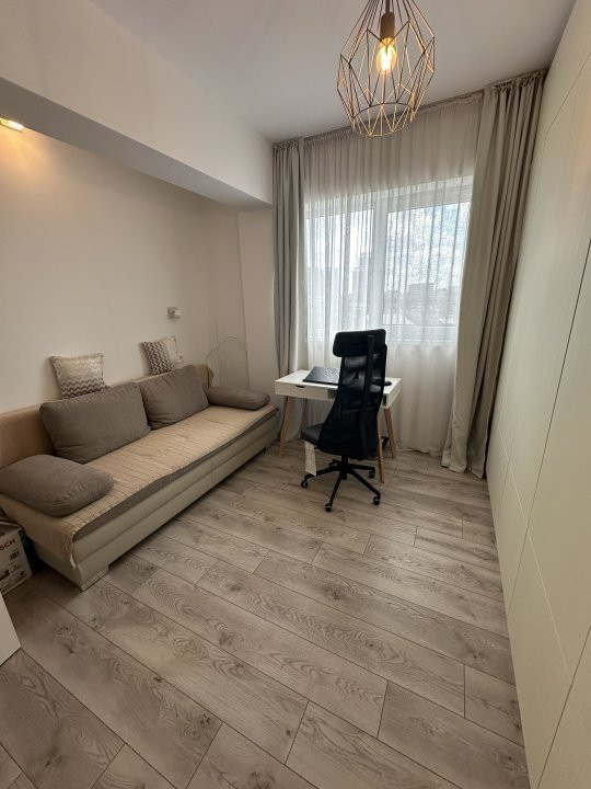 Apartament 3 camere,MIHAI BRAVU, decomandat,centrala proprie 