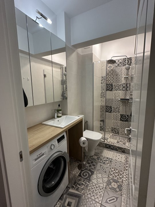 Apartament 3 camere,MIHAI BRAVU, decomandat,centrala proprie 