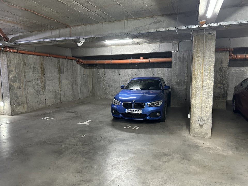 Apartament 3 camere,MIHAI BRAVU, decomandat,centrala proprie 