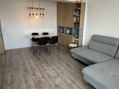 Apartament 3 camere,MIHAI BRAVU, decomandat,centrala proprie 