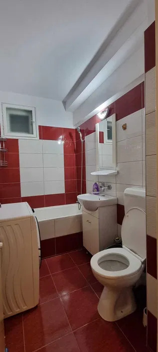 Apartament 2 camere,TITAN, decomandat, parter/4, metrou aproape