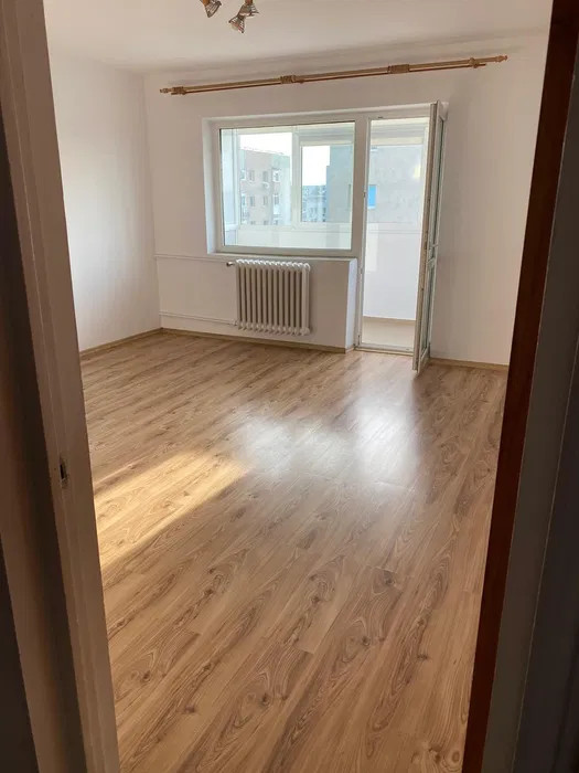 Apartament 2 camere,TITAN, etaj 9/10 , decomandat