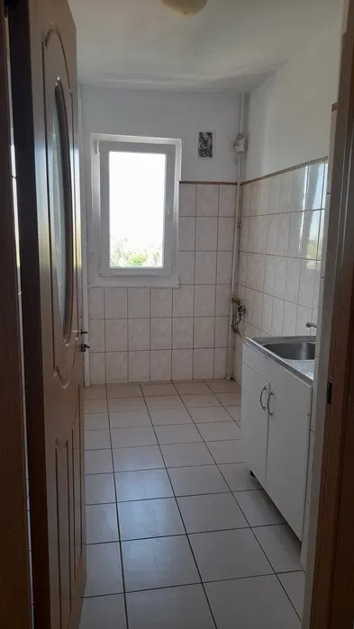 Apartament 2 camere,TITAN, etaj 9/10 , decomandat