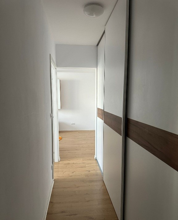 Apartament 2 camere,LUJERULUI, etaj 2/4, renovat