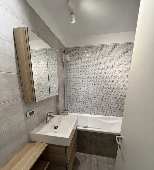 Apartament 2 camere,Grozavesti, Premium Regie, etaj 4/8, centrala proprie