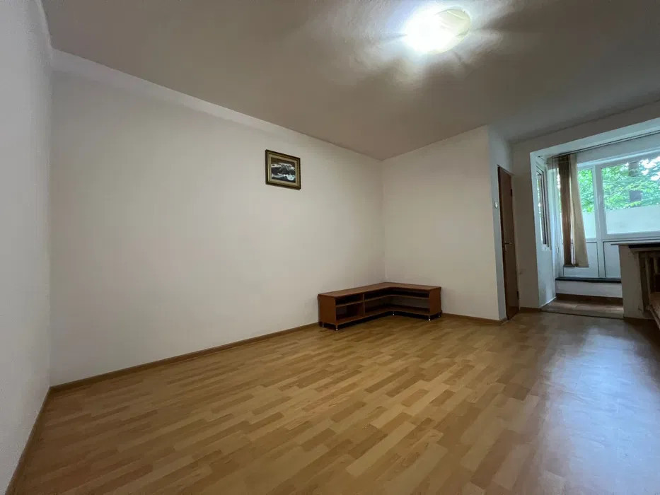 Garsoniera, TITAN, balcon, metrou 