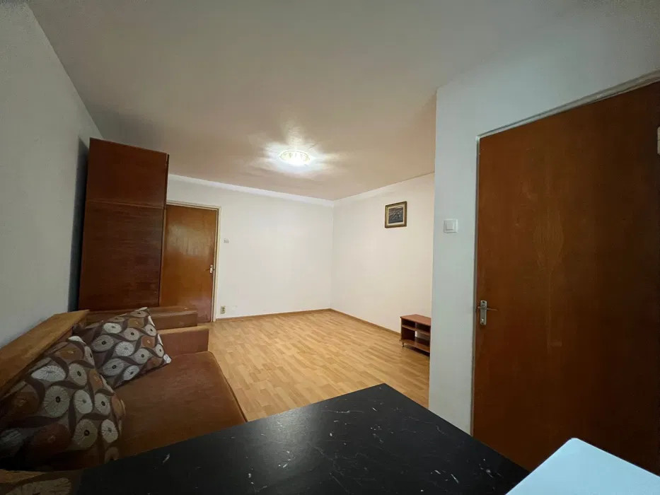 Garsoniera, TITAN, balcon, metrou 