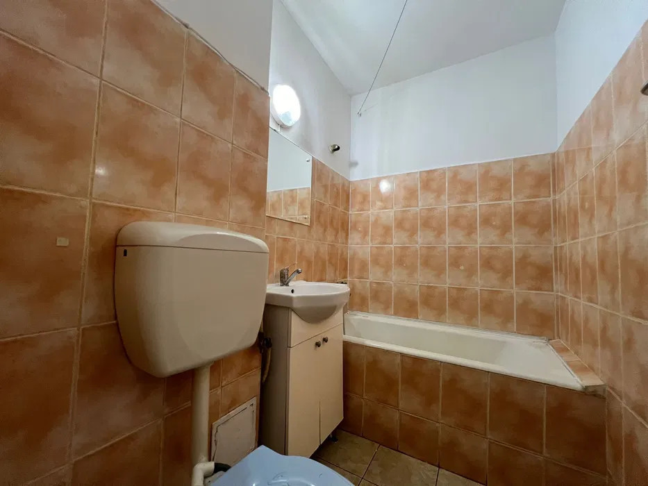 Garsoniera, TITAN, balcon, metrou 