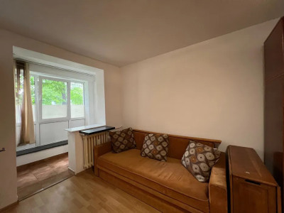 Garsoniera, TITAN, balcon, metrou 