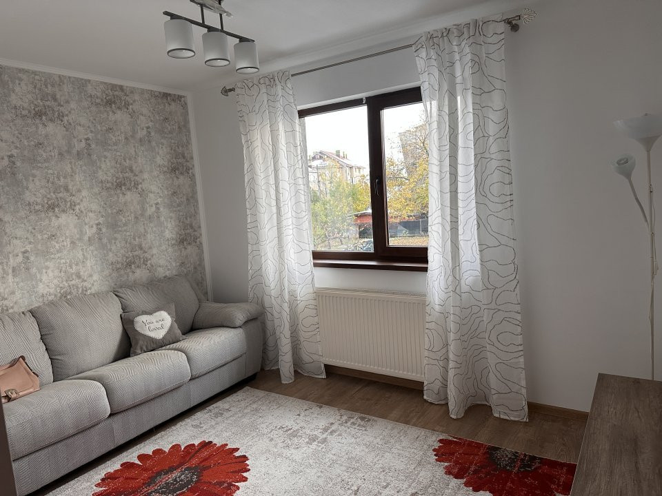 Vila deosebita cu 5 camere,POPESTI LEORDENI, 2 locuri de parcare, an 2015