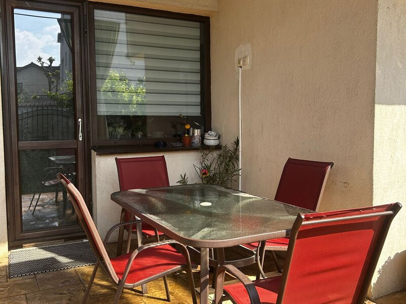 Casa cu 5 camere,CERNICA, constructie 2013 , teren 250 mp