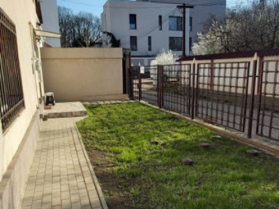 VILA, 4 camere,BANEASA, 250 mp, 3 locuri de parcare