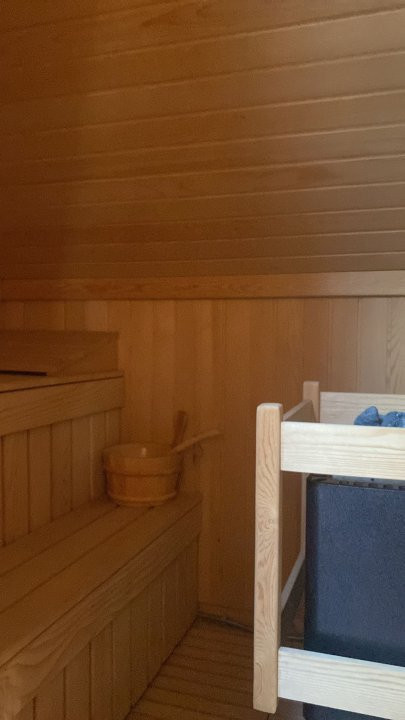 Vila superba, 5 camere,IANCU NICOLAE, an constructie 2002, 3 locuri de parcare