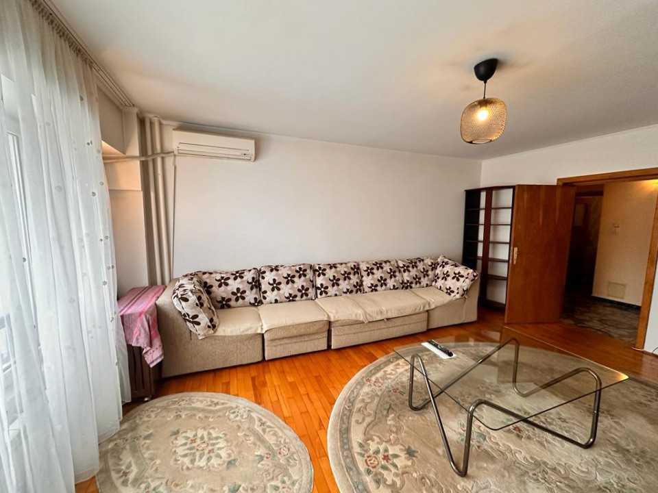 Apartament 3 camere,CALEA CALARASILOR, an constructie 1999, 2 balcoane