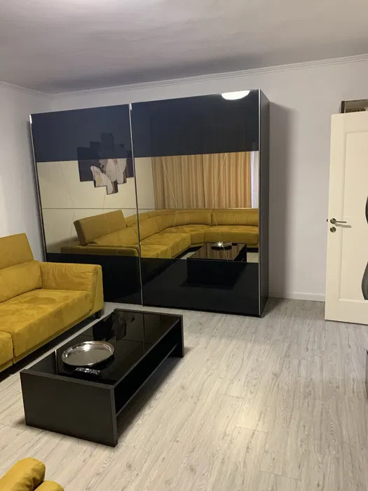 Apartament 2 camere,PIATA ALBA IULIA, decomandat, prima inchiriere, etaj 4/8