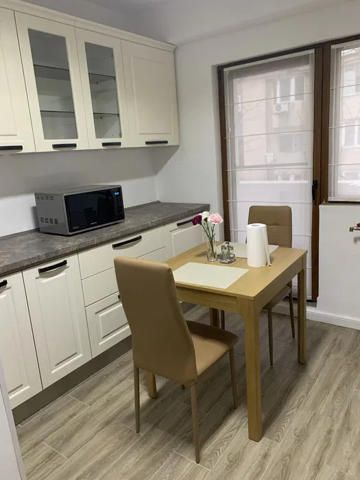 Apartament 2 camere,PIATA ALBA IULIA, decomandat, prima inchiriere, etaj 4/8