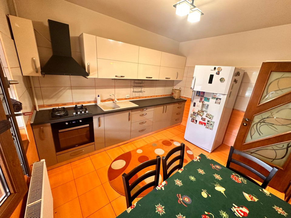 De vanzare spatiu comercial/birouri, 7 camere, garaj, S+P+1+M, teren 389mp