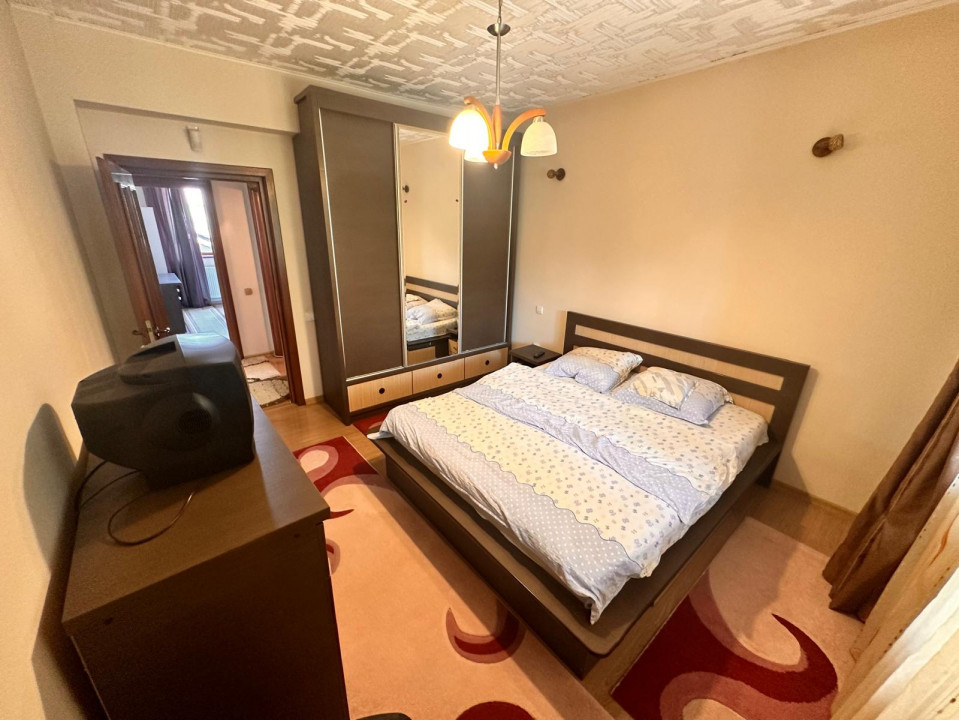 De vanzare spatiu comercial/birouri, 7 camere, garaj, S+P+1+M, teren 389mp