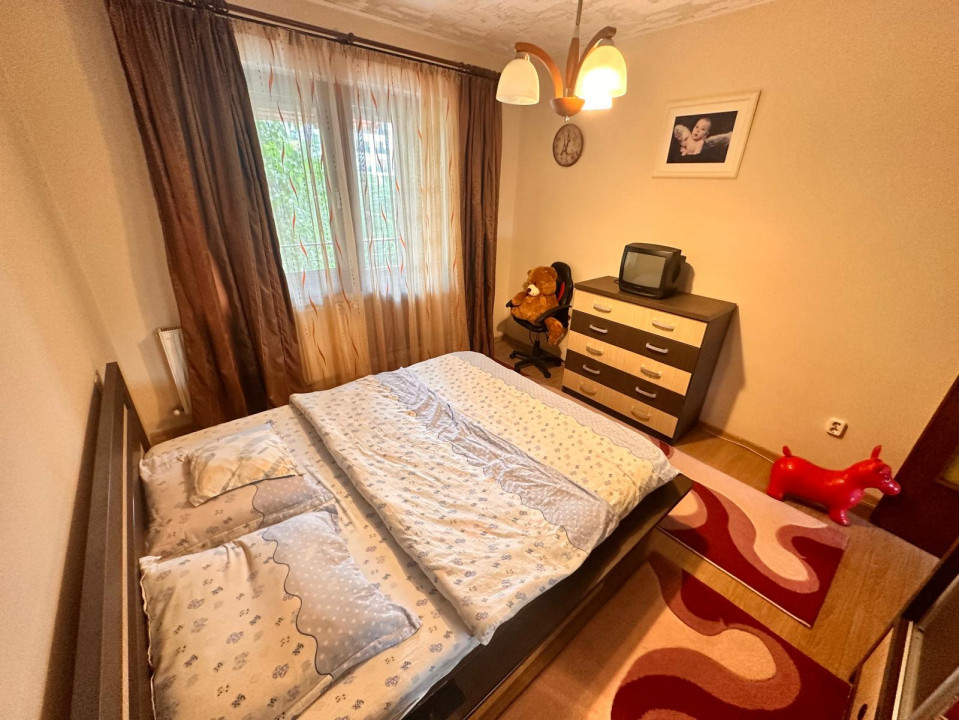 De vanzare spatiu comercial/birouri, 7 camere, garaj, S+P+1+M, teren 389mp