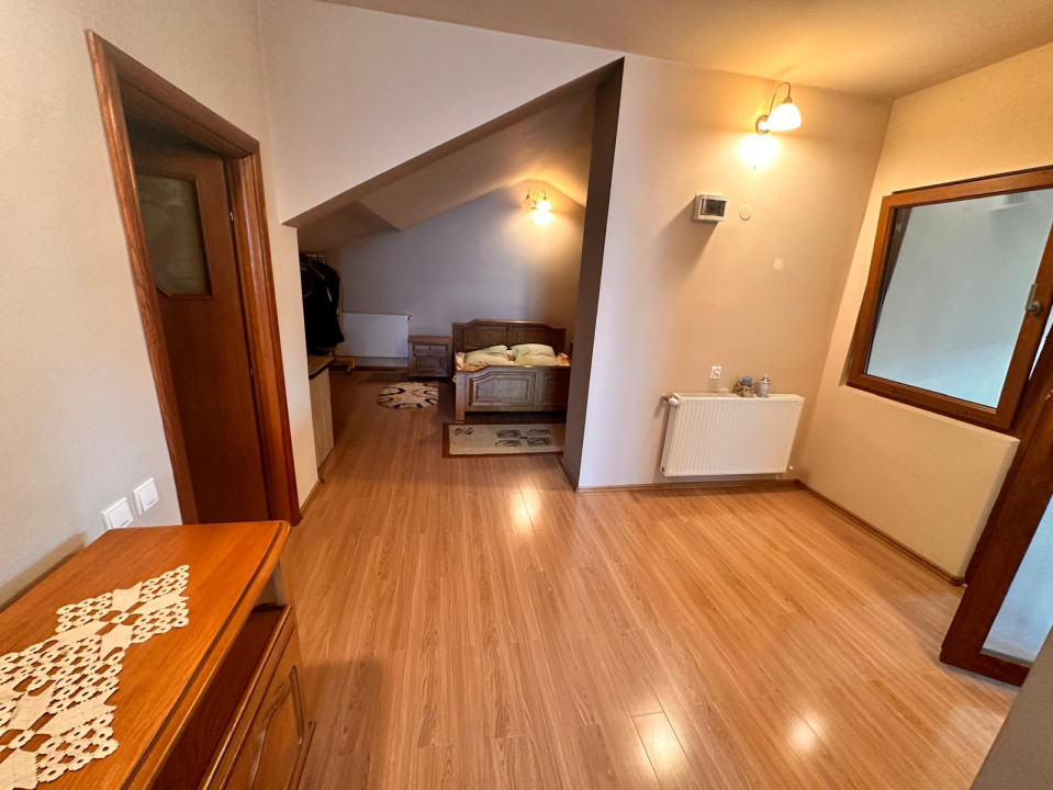 De vanzare spatiu comercial/birouri, 7 camere, garaj, S+P+1+M, teren 389mp