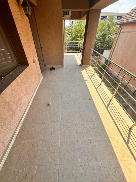 De vanzare spatiu comercial/birouri, 7 camere, garaj, S+P+1+M, teren 389mp