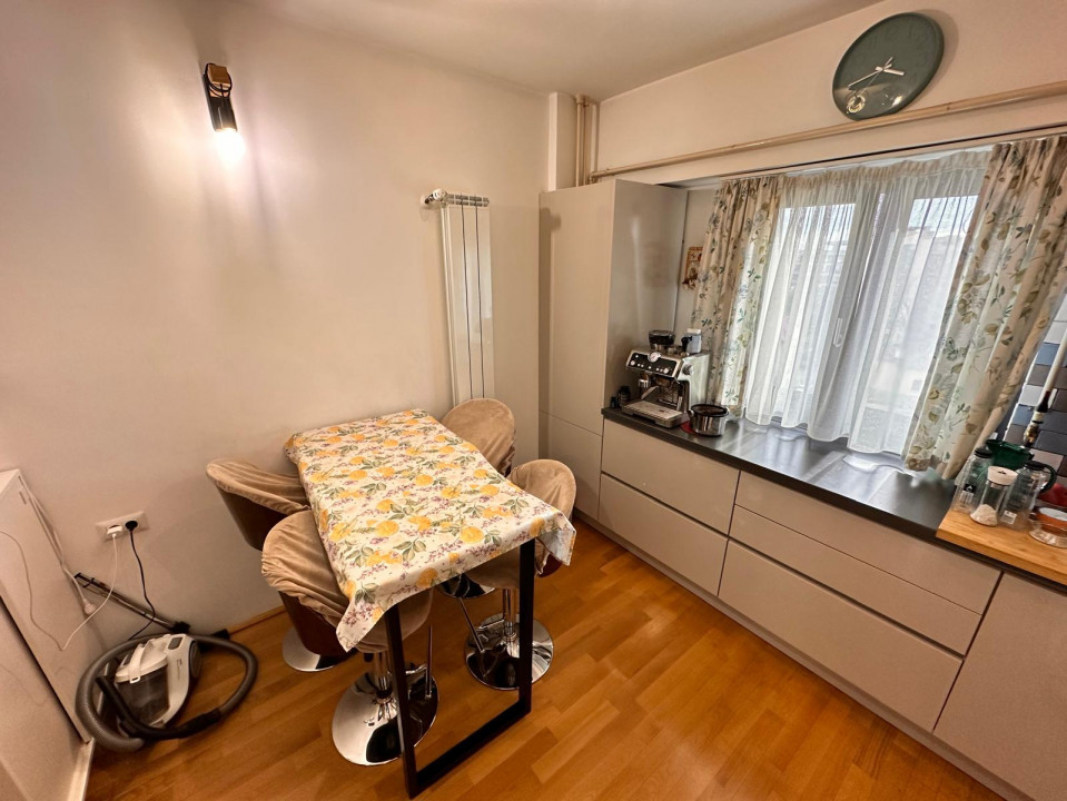 Apartament 3 camere, mobilat si utilat, centrala proprie, Unirii