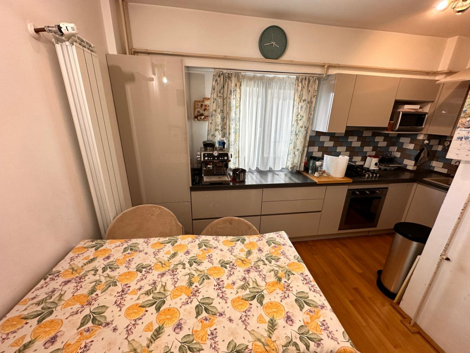 Apartament 3 camere, mobilat si utilat, centrala proprie, Unirii