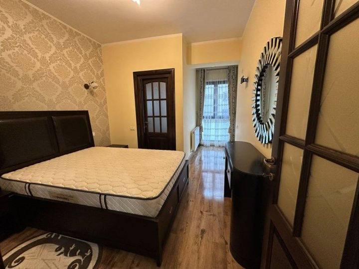 Apartament 3 camere, Calea Calarasilor