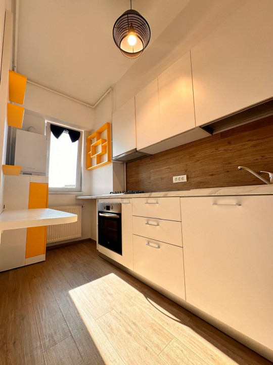 Garsoniera decomandata, cu vedere spre Mall Sun Plaza