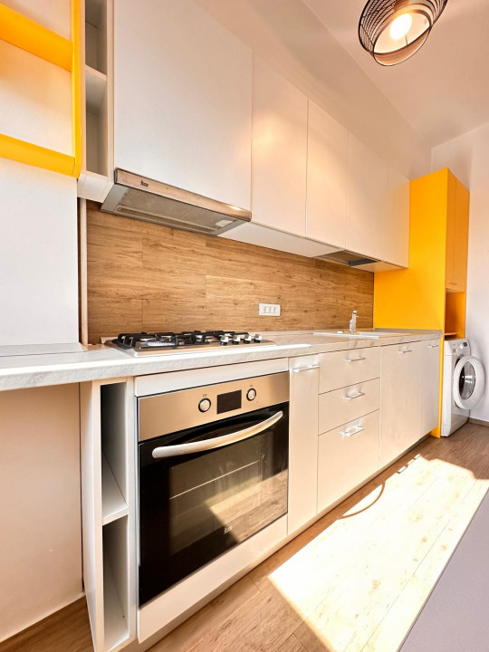 Garsoniera decomandata, cu vedere spre Mall Sun Plaza