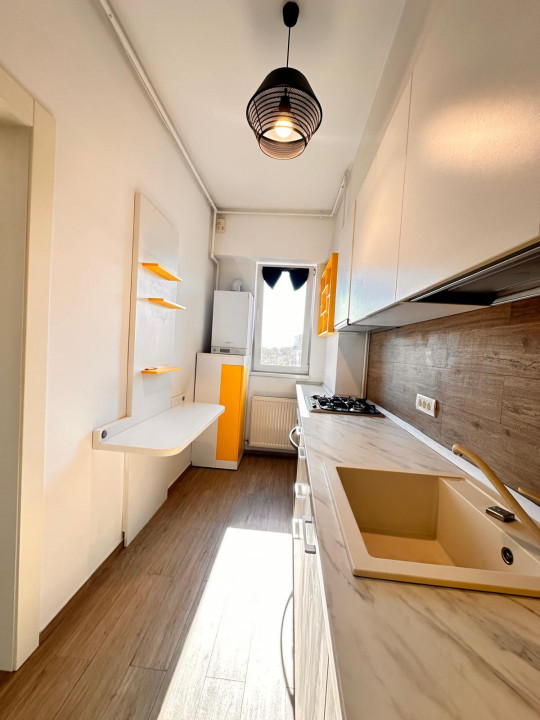 Garsoniera decomandata, cu vedere spre Mall Sun Plaza