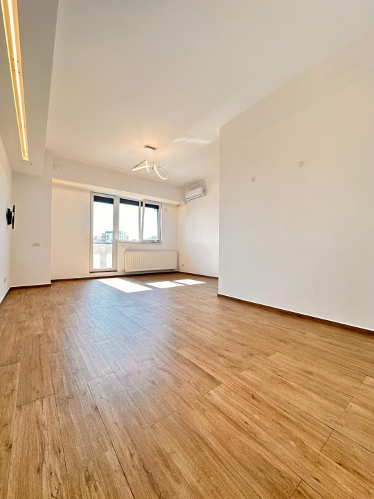 Garsoniera decomandata, cu vedere spre Mall Sun Plaza