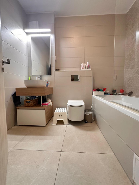 Apartament 3 camere, etaj 1, parcare inclusa, Parcului - zona Expozitiei