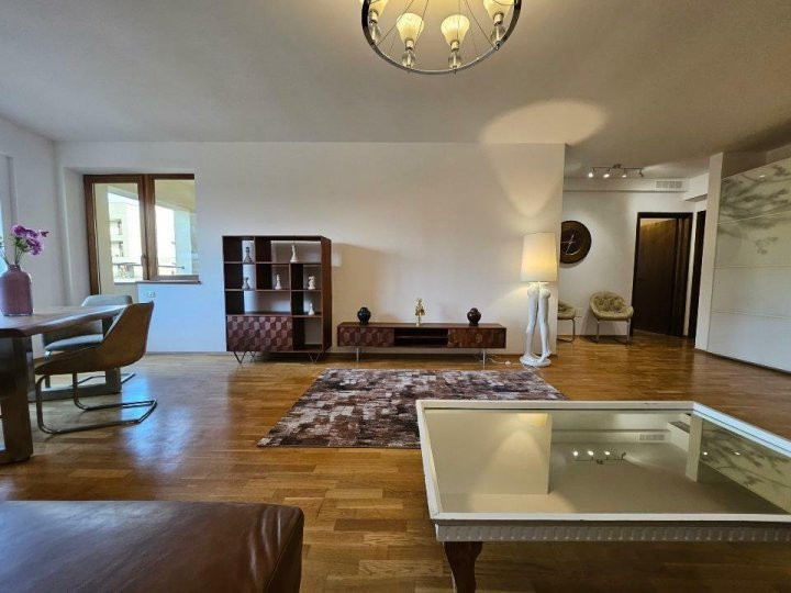 Apartament 3 camere, 2 locuri de parcare, Herastrau