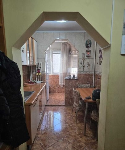 Apartament 3 camere zona Bd. Chisinau - Basarabiei