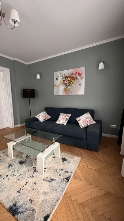 Vanzare apartament 3 camere, boxa garaj Cotroceni 