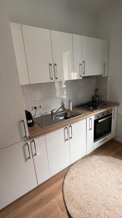 Vanzare apartament 3 camere, boxa garaj Cotroceni 