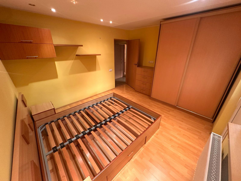 Apartament 3 camere, hol H, centrala proprie, metrou Brancoveanu