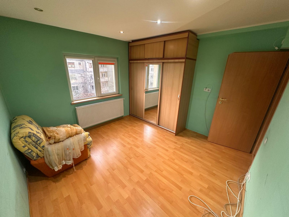 Apartament 3 camere, hol H, centrala proprie, metrou Brancoveanu