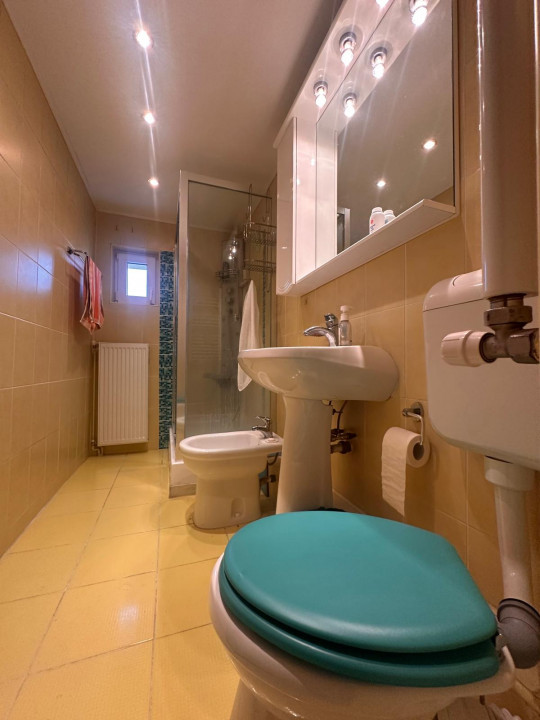 Apartament 3 camere, hol H, centrala proprie, metrou Brancoveanu