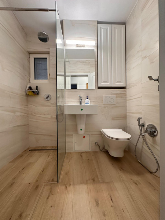 Apartament 3 camere complet renovat, mobilat si utilat, Bd Timisoara