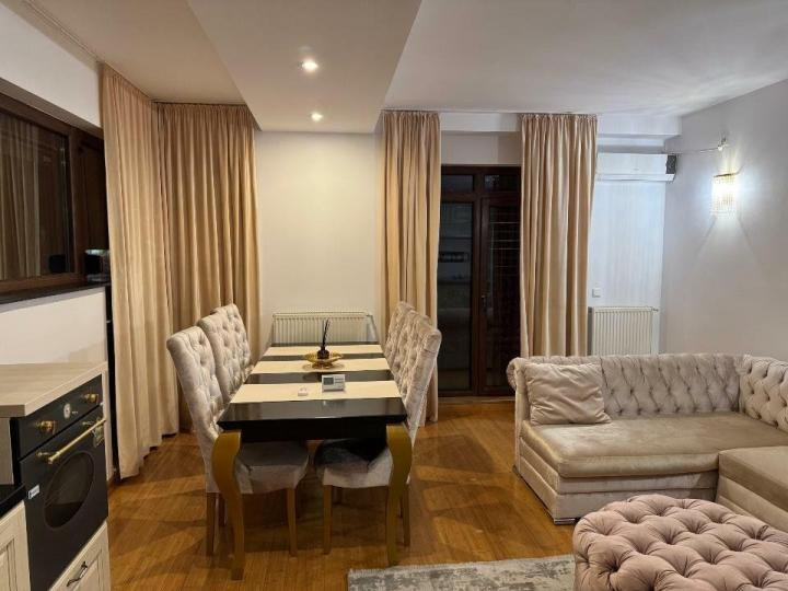 Apartament 3 camere mobilat utilat + parcare, Domenii