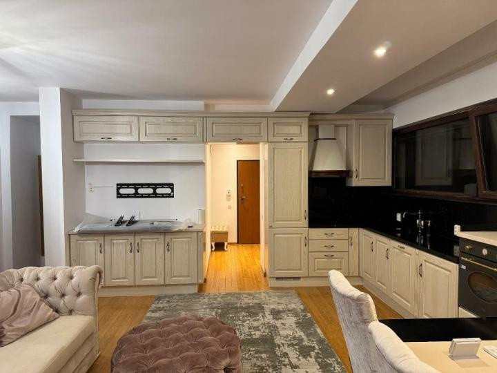 Apartament 3 camere mobilat utilat + parcare, Domenii