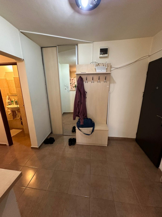 Apartament 3 camere, Dristor
